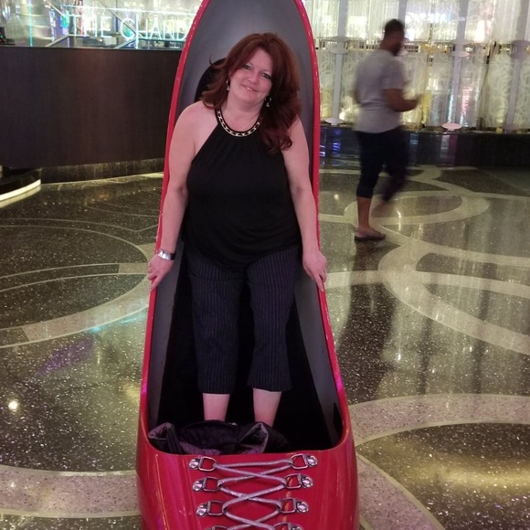 Meet your Posher, Meta - Picture 6 of 6